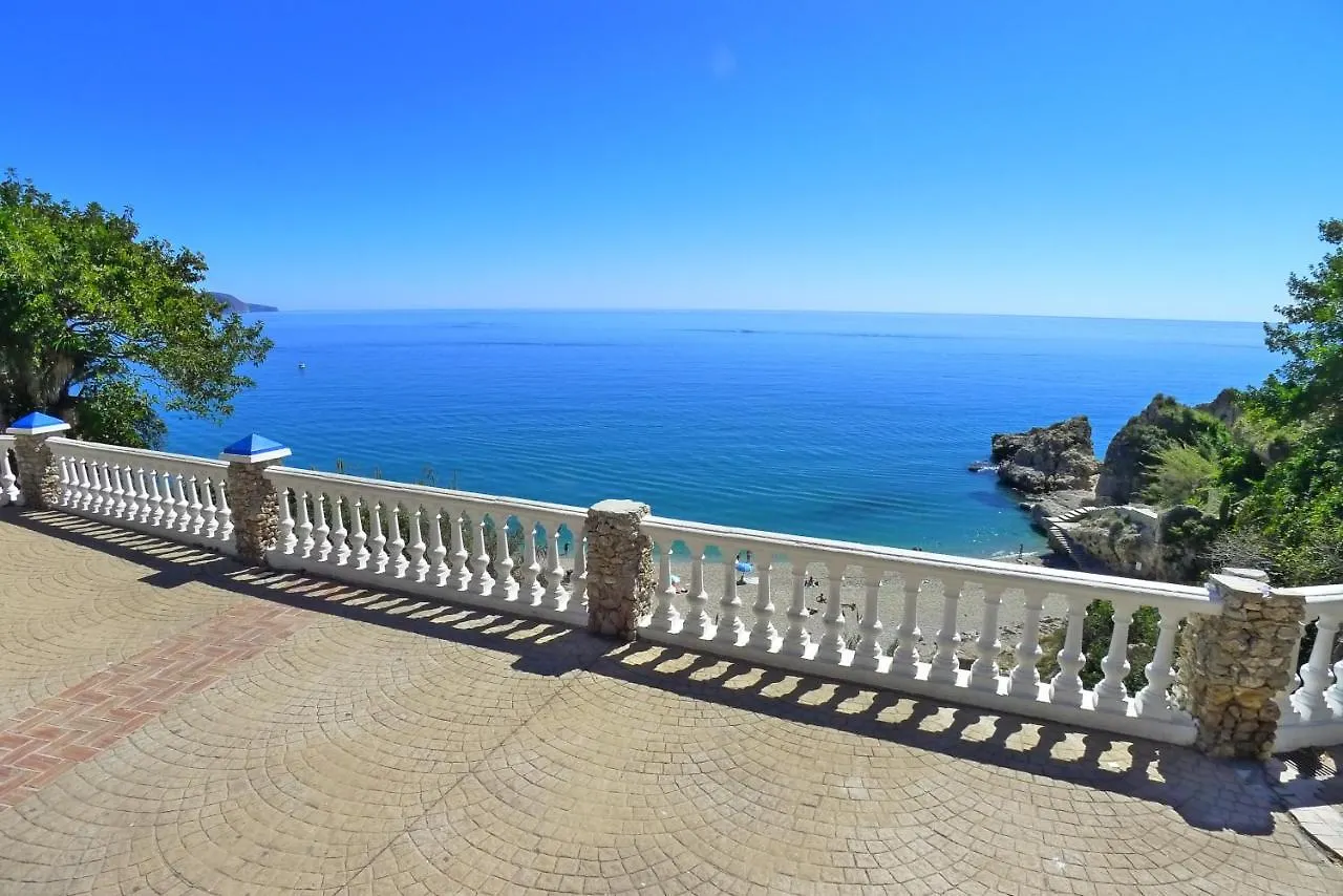 R1044 - Villa Karina Nerja Spanien