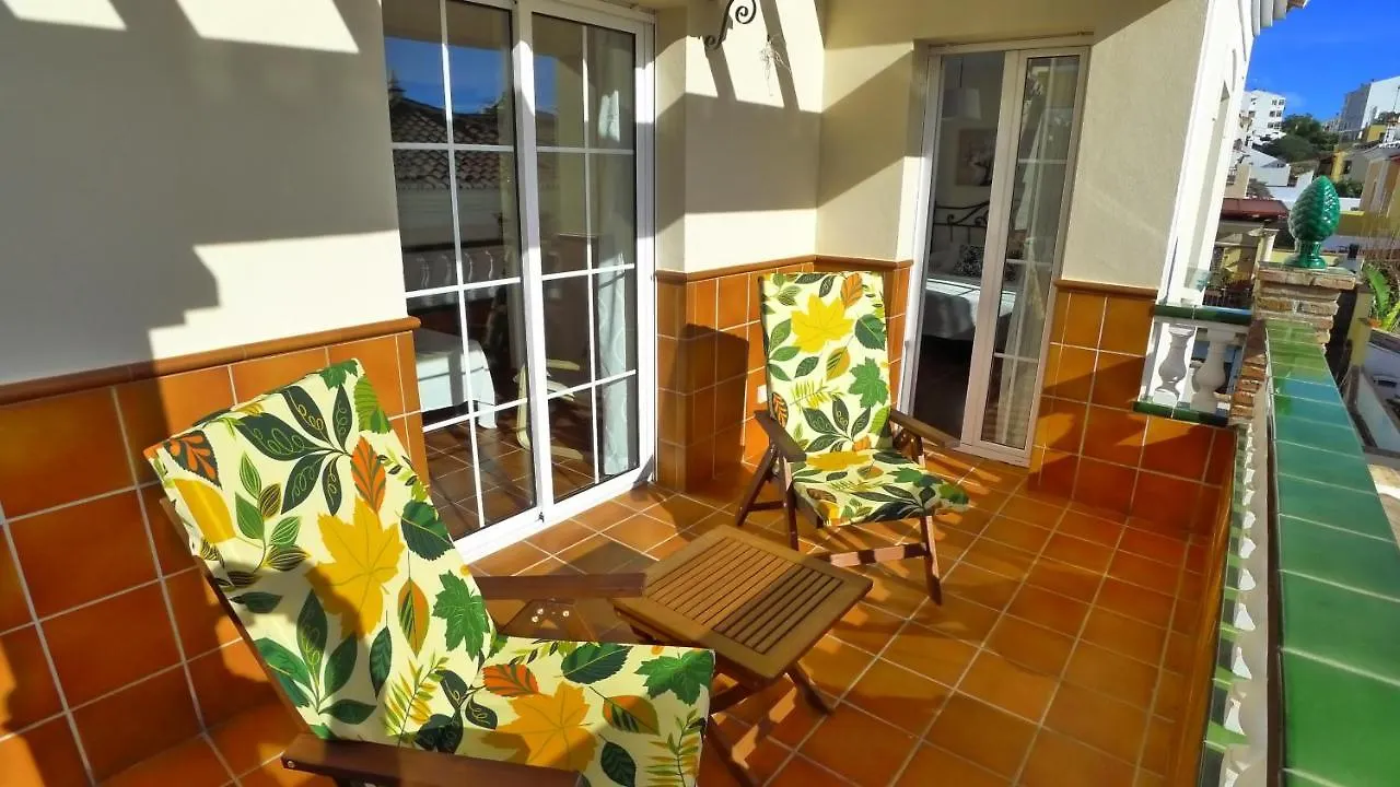 R1044 - Villa Karina Nerja Spanien